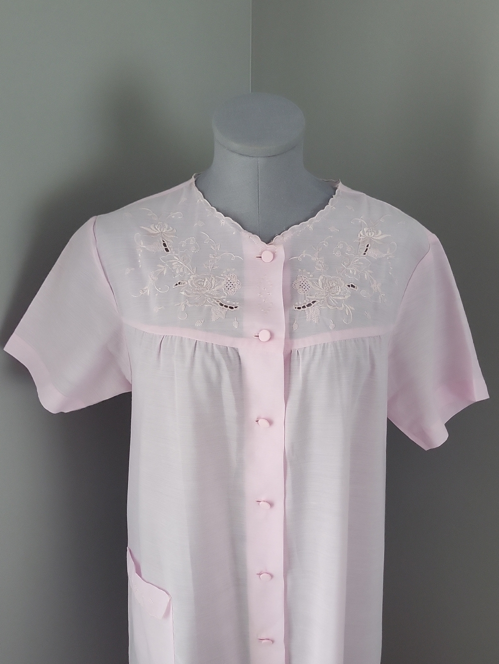 Vintage Lily Pink Hand Embroidered Nightgown 1980s/90s Floral Sleepwear Sz 38/M